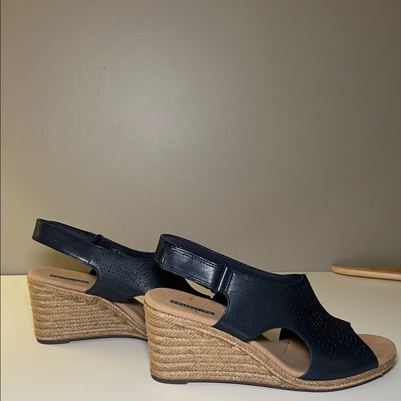 Clarks Lafley Rosen Wedge Sandals in Navy  Leather Slingback Sandals Size 8.5 - Picture 4 of 8